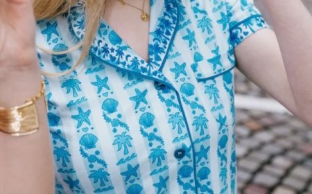 Tropical Glow with the Pink Palm Puff Magic