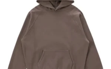 Essentials Oversized Hoodie – Relaxed Fit, High-Quality Feel