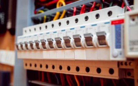 Why It’s the Right Time to Sell Circuit Breakers in Sacramento CA