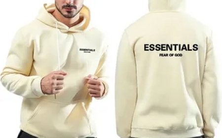 Essentials Shorts: Redefining Summer Streetwear with Simplicity and Style