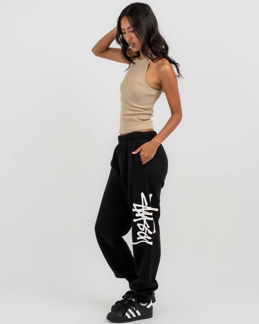 Jogging Stussy: Merging Athletic Functionality with Streetwear Culture