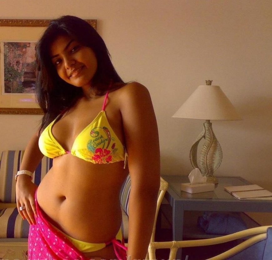 Cheap call girls with authentic pictures for Call Girl services in Delhi